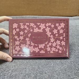 Ace Beaute Mystic Romance eye shadow pallette 15 shades b34